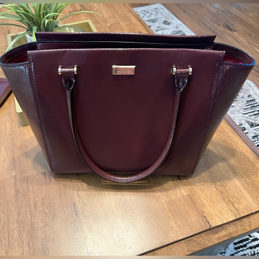 Kate Spade ♠️ Burgundy Bristol Drive Patent Leather Large Tote & Long Zip Wallet - Picture 2 of 14